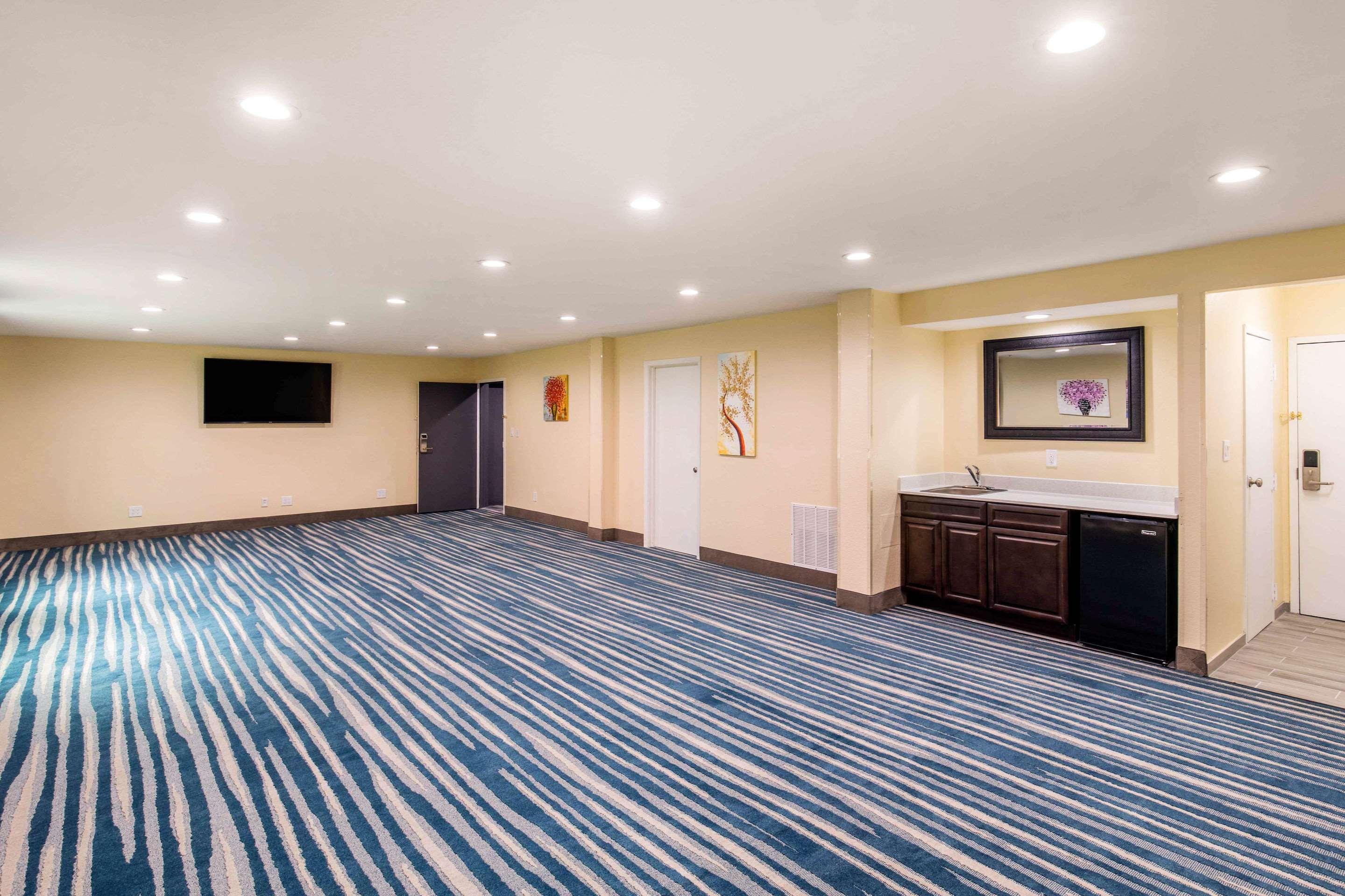Quality Inn & Suites Plano East - Richardson Exteriér fotografie