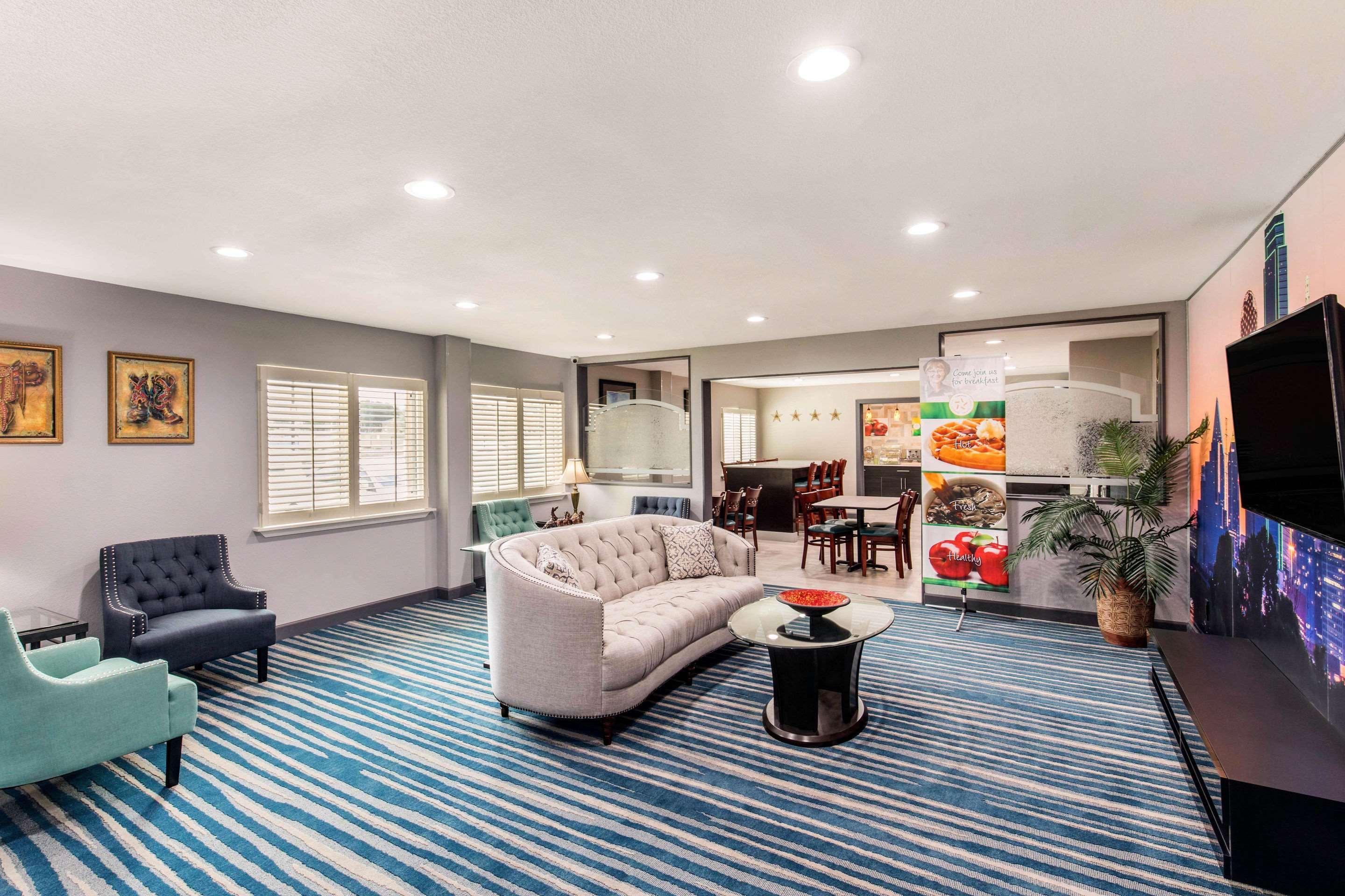 Quality Inn & Suites Plano East - Richardson Exteriér fotografie